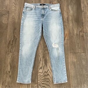 HUDSON Lana Boyfriend Light Wash Distressed Knee Denim Jeans Size 32